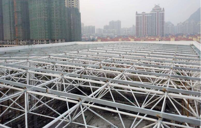 桂林市臨桂環(huán)湖小學風雨操場網(wǎng)架鋼結構工程